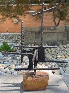 Escultura de metal brutalista vintage de los años 60 abstracta de mediados de siglo moderna firmada - Imagen 1 de 6