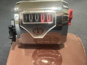 ! VINTAGE OLD SCHOOL MECHANICAL BICYCLE ODOMETER WITH INSTALL INSTRUCTIONS NEW - Picture 1 of 4