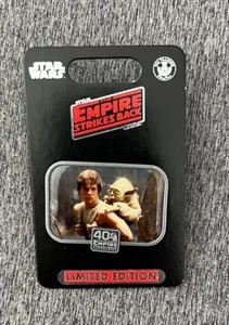 LUKE & YODA IMPIRE CONTRAATACA 40 ANIVERSARIO STAR WARS JEDI ENTRENAMIENTO LE PIN - Imagen 1 de 6