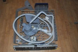 SIEMENS iQ100 BI DISHWASHER SELLING INDIVIDUAL SPARES:BASKET,CONTROL PANEL PCB++ - Picture 1 of 3
