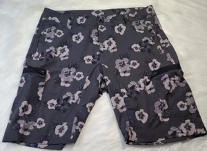 Rose Men Shorts Floral Size 36.0 New Hybrid Cargo Shorts Stretch Polyester - Picture 1 of 3