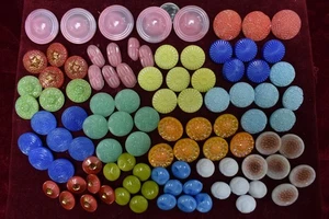 95 pcs LOT OLD CZECH RARE VINTAGE GLASS BUTTONS 1930´s ART-DECO - Picture 1 of 2