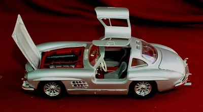 Mercedes 300 SL 1955 1/18 METAL detalle sorprendente - precio de ganga construido a medida Foto 1 de 4