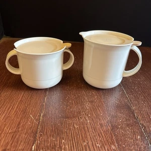 Tupperware Zuckerdose 2310A und Milchkännchen 2309A mit Flip hellrosa Deckel 2311A Set - Bild 1 von 8