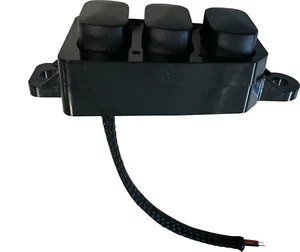 One Auxiliary Latching Button Switch Panel . 14 - 23 Harley Davidson Touring - Bild 1 von 8