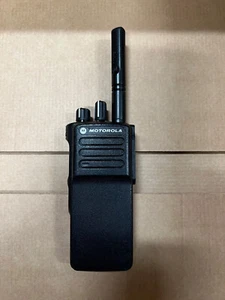 TWO WAY RADIO MOTOROLA DP4400e UHF 403-470 MHZ 4W 32 CHANNELS - Zdjęcie 1 z 1