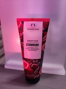 The Body Shop Shower Scrub Strawberry