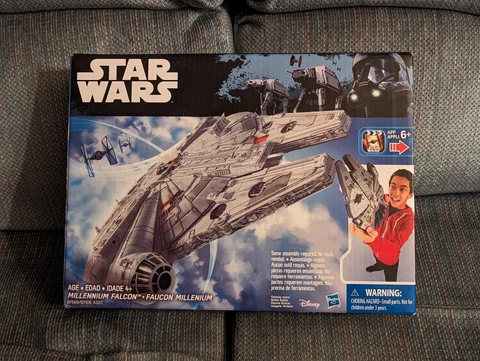 Hasbro Star Wars Millennium Falcon Figure The Force Awakens Disney 2016 Sealed Cover