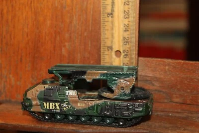 Lançador de mísseis tanque militar de metal fundido e plástico 2011 Matchbox - Imagem 1 de 4