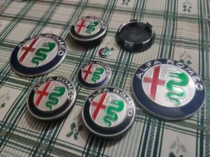 Kit completo loghi Nuovi Giulia 2016 Alfa Romeo MiTo 147 156 GT CONSEGNA 48 ORE - Picture 1 of 3