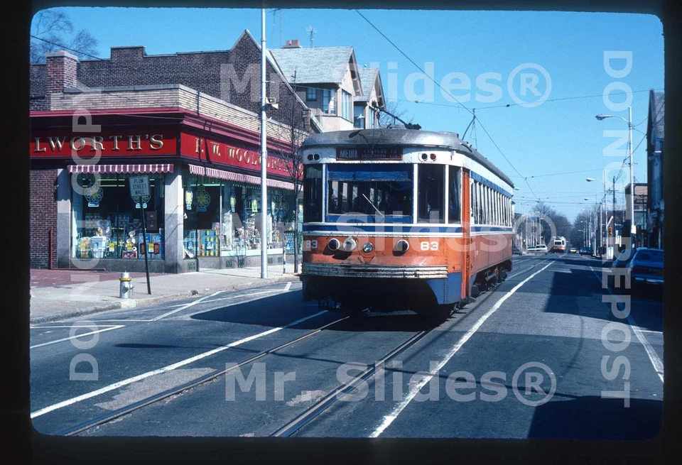Tranvía original Slide SEPTA Philadelphia Car 83 Street Action en 1982 Foto 1 de 1