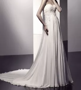 Enzoani Eleanor Bridal Gown - Picture 1 of 11