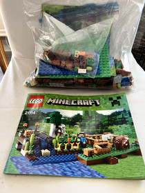 LEGO Minecraft: The Farm (21114)
