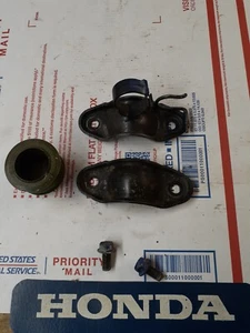HONDA TRX 250EX ORIGINAL OEM STEERING STEM YOKE CLAMP + bolts & bushing 01 to 08 - Bild 1 von 3