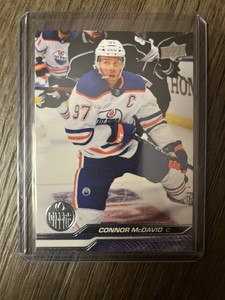 2023-24 23/24 Upper Deck Series 1 #67 Connor McDavid Edmonton Oilers