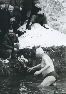 France Sarthe Beaumont-sur-Deme Mayor Fernand Posson Bathing Old Photo 1971 - Imagen 1 de 3