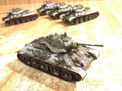 Lote de 5 Armaduras Dragón 1:72 T-34/76 Mod. 1942 con torreta fundida, frente oriental 1943 Foto 1 de 4