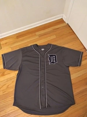 Detroit Tigers MLB Majestic Alt Gray Jersey Men's Size 3XT - Image 1 of 4