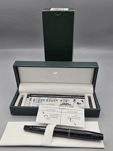 Monteverde USA Invincia Stealth schwarz Metall Füllfederhalter mittlere Feder MV41137 - Bild 1 von 4