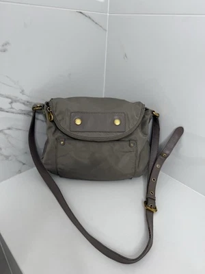 Marc Jacobs Preppy Natasha Nylon Crossbody Bag Beige Taupe Travel Lightweight - Image 1 of 4