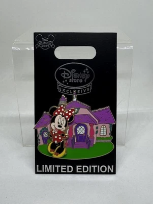 Disney Store Reino Unido Minnie Mouse de pie frente a su casa prendedor en prendedor LE 1000 Foto 1 de 3