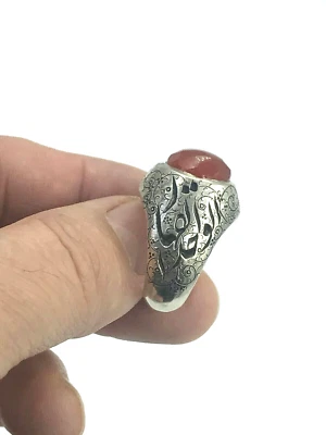 ANILLO DE PLATA GRABADOR HECHO A MANO CORTE DE DIAMANTE YEMANI AQEEQ قطع الماس العقيق اليمني Foto 1 de 4