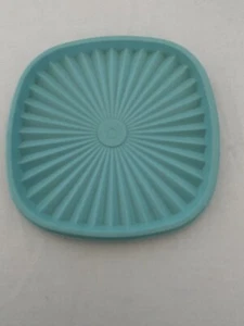 Tupperware 839-4 Aqua Servalier Cover Teal Turquoise Square Replacement Lid - Picture 1 of 4