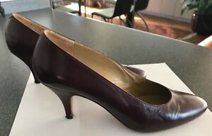Perry Ellis Portfolio Ladies Shoes 2 1/2 In Heel Black Pump Size 7 AA  Maroon