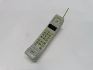 TÉLÉPHONE PORTABLE VINTAGE RARE MOTOROLA DYNATAC 8000H - Photo 1 sur 12