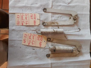 1969 Mercedes Benz W108 W109 W111 W112 W110 Hood Hinge & Spring Set...... KK-189 - Imagen 1 de 4