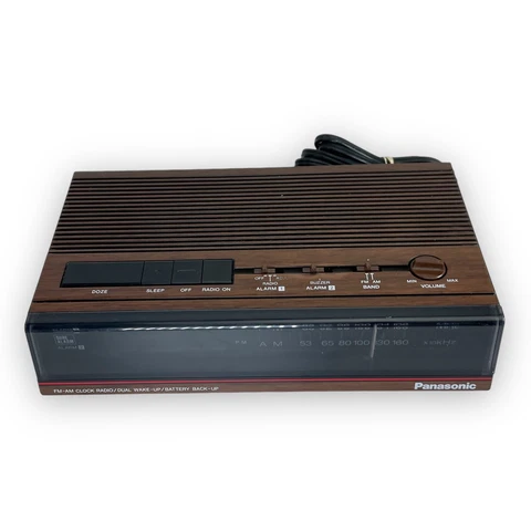 Panasonic RC-6080 Alarm AM/FM Dual Wake Up Alarm Clock Radio Vintage Wood Grain Cover