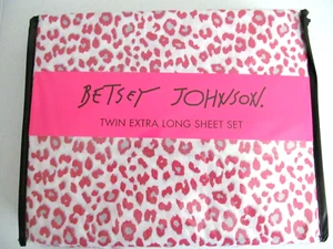 Betsey Johnson Leopardenmuster rosa Twin XL Lakenset 3-teilig stilvoll Spaß Zimmer Dekor - Bild 1 von 6