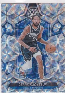 2023-24 Mosaic NBA Panini n. 4 Derrick Jones Jr. Prizm a scelta - Foto 1 di 2