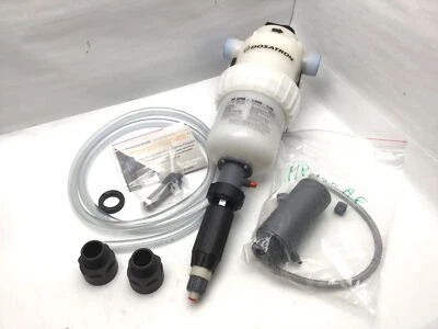 Unidad de dosificación alimentada por agua Dosatron D45REIE3AFPII 0,4-20 GPM 1:200 a 1:33 7-70 psi Foto 1 de 4