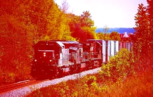 ORIGINAL KODACHROME SLIDE WISCONSIN CENTRAL SD40-3 #6906 HALTON SUB MAY 27, 2006 - Picture 1 of 1