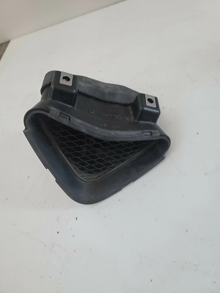 12-23 KAWASAKI NINJA ZX14 ZX14R UPPER FRONT FAIRING CENTER AIR DUCT TUBE OEM Foto 1 de 1