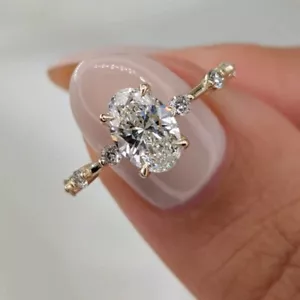 Anello di fidanzamento in oro giallo 14 kt 1,65 ct taglio tondo IGI diamante coltivato in laboratorio - Foto 1 di 10