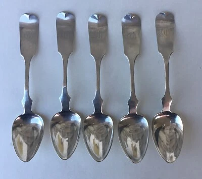 "5 cucharas antiguas monedas americanas de plata de 5,75"" con monograma R&W Wilson Philadelphia" Foto 1 de 4