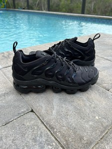 nike air vapormax plus black grey