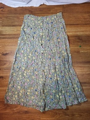 Putumayo Vintage 1990s Women’s Red, Green & Yellow Ditsy Floral Print Skirt M - Image 1 of 4