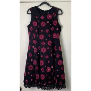 Donna Ricco Damen Rundhals ärmellos Fit & Flare Kleid Spitzensaum Gr.14 - Bild 1 von 10