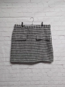 Falda H&M para mujer talla 14 negra blanca boucle pata de gallo tweed bolsillos delanteros usada en excelente estado  - Imagen 1 de 8