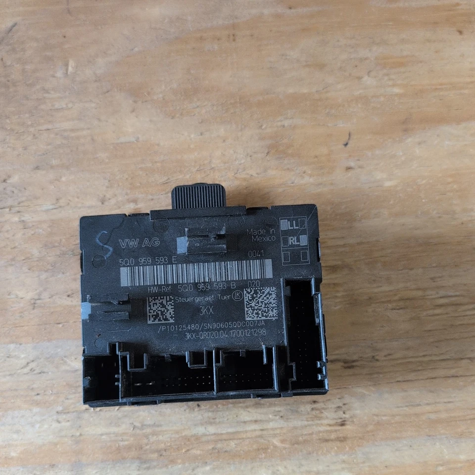 Módulo de control de puerta izquierda MK7 VW GTI Golf R Tiguan Alltrack OEM 2015-2018 Foto 1 de 2