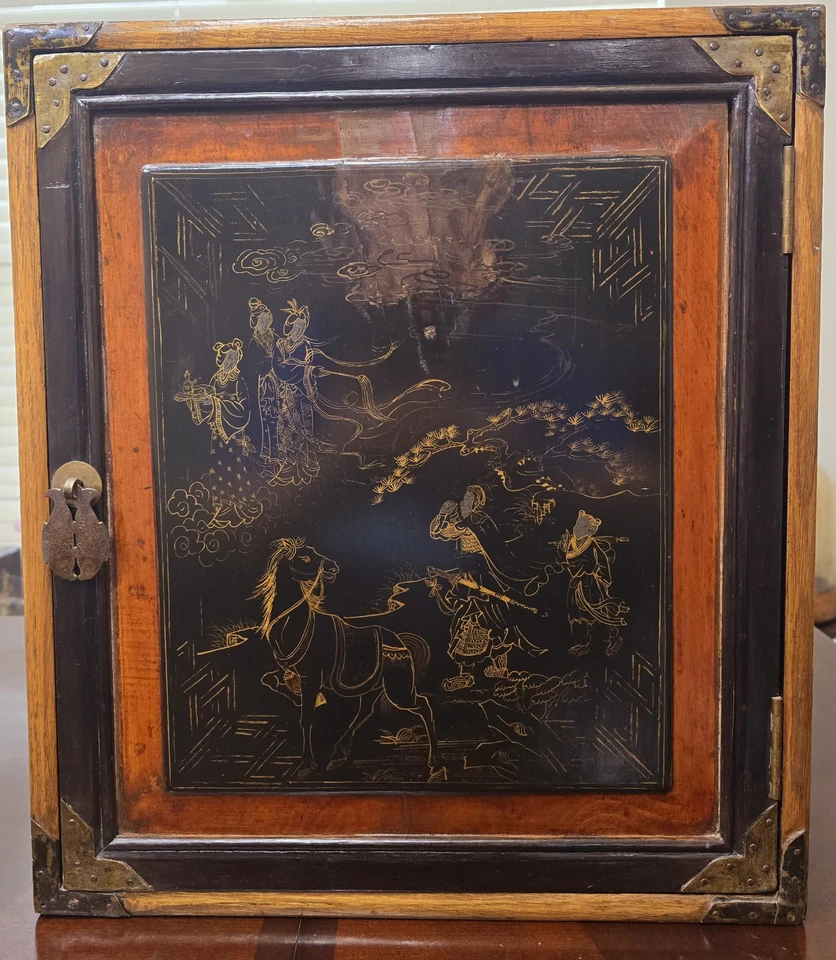 Gabinete de roble chino de principios de 1800 lacado negro/estatuillas pintadas puerta 3 cajones Foto 1 de 4