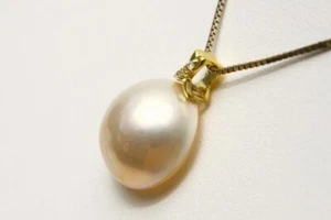 Mabe Perlen Anhänger 15mm UP Grün Rosa Farbe 18K/Diamant 0,02ct - Bild 1 von 4
