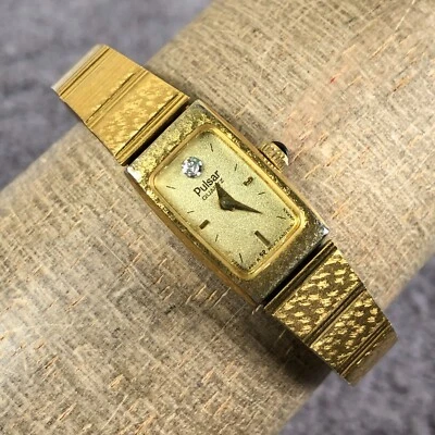 Pulsar女士V220-5350正装金色表盘钻石12毫米石英模拟手表5 1/2 — 第 1/4 张图片