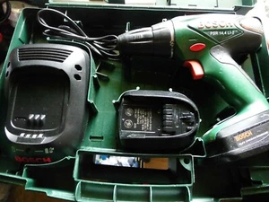 Bosch Akkuschrauber PSR14,4Li-2 im Koffer Komplettset 2x Akku - Bild 1 von 1