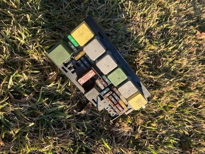 2007-2012 MERCEDES-BENZ W164 GL450 ML350 ML550 GL550 HOOD SAM FUSE RELAY BOX💯 - Image 1 of 3