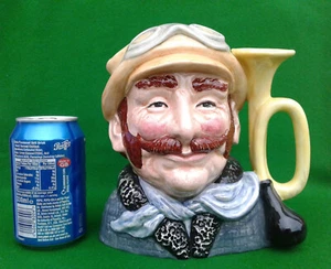 GRANDE ROYAL DOULTON - L'AUTOMOBILISTA VETERANO - D6633. - Foto 1 di 12