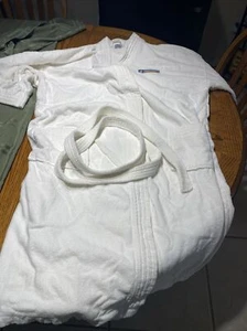 Royal caribbean Bathrobe Spa Style Long Used once. 1 Small Spot Stain - Picture 1 of 6